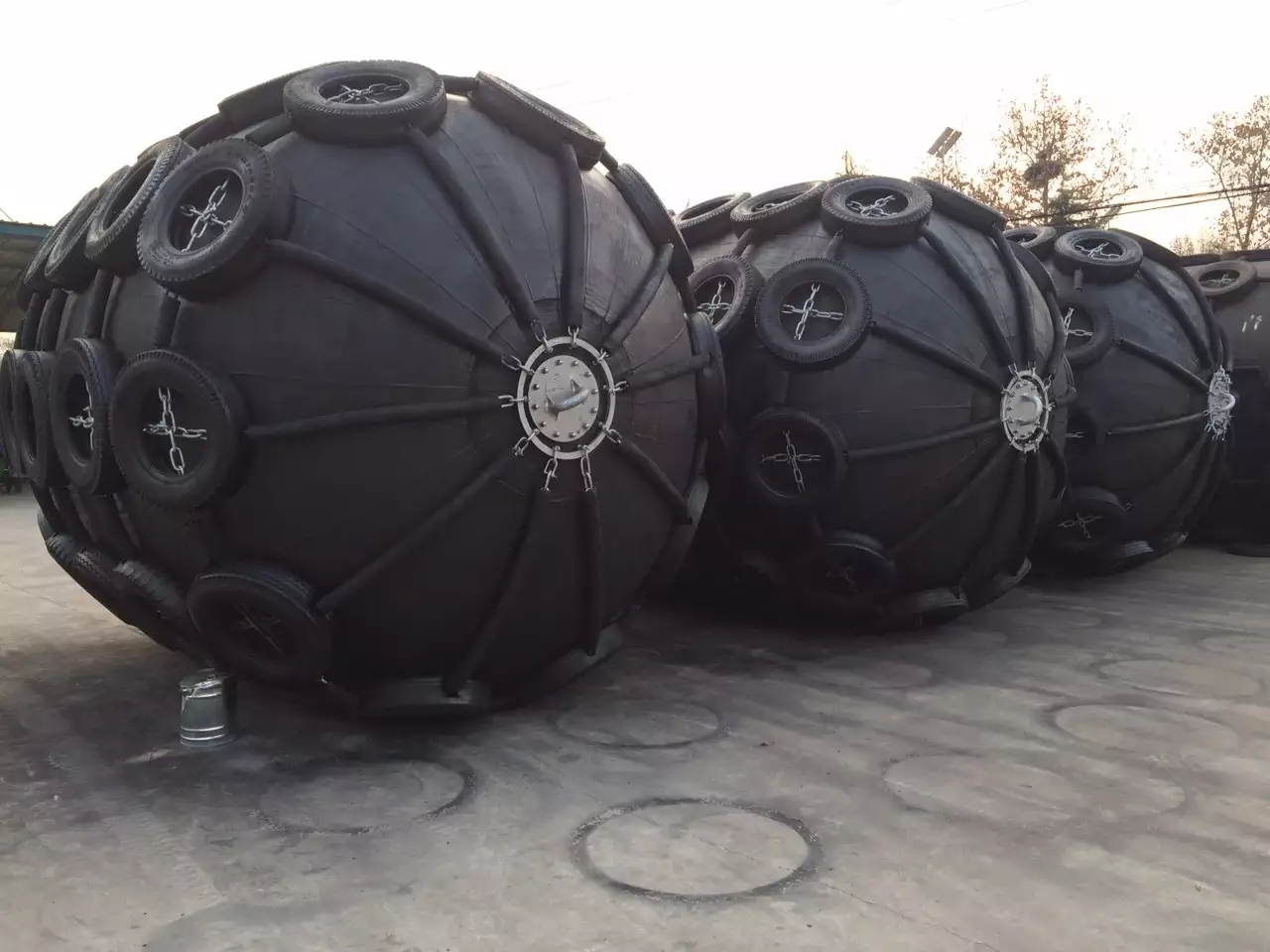 漂浮型橡膠護舷（氣囊）