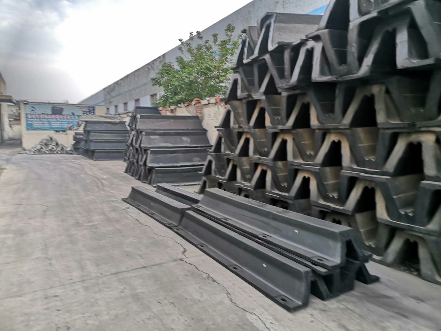 SA（DA）-A型橡膠護(hù)舷